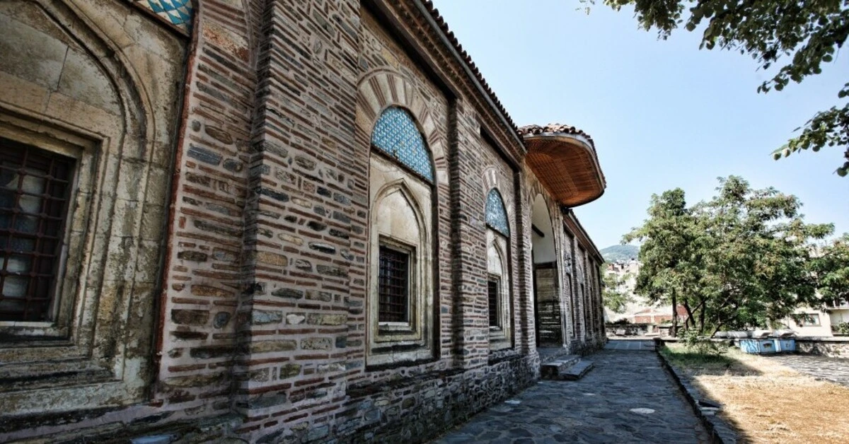 Genç Gazete Bursa’da 600 Yıllık Bir Medrese Nasıl Türk İslam Sanatına Açılan Bir Müzeye Dönüştü 1