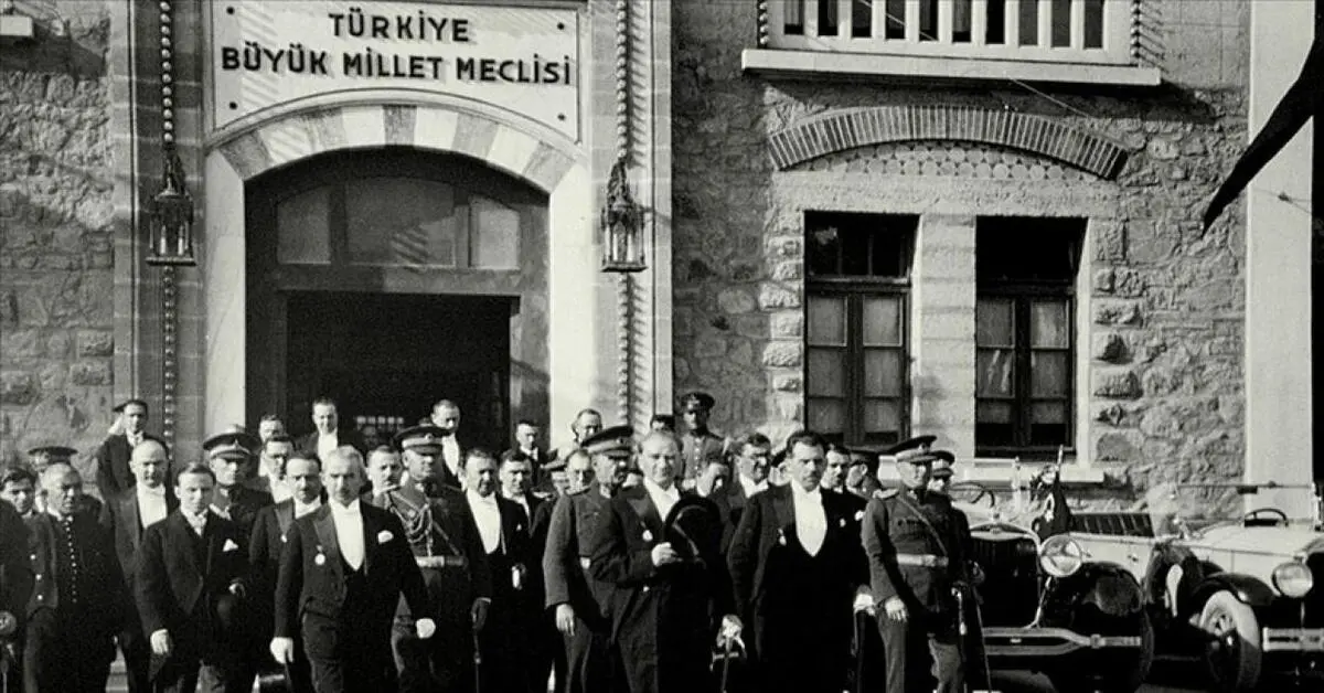 Genç Gazete Türkiye Büyük Millet Meclisi Açıldı, 23 Nisan Çocuk Bayramı Küresel Şenliğe Dönüştü! 23 Nisan Tarihte Bugün