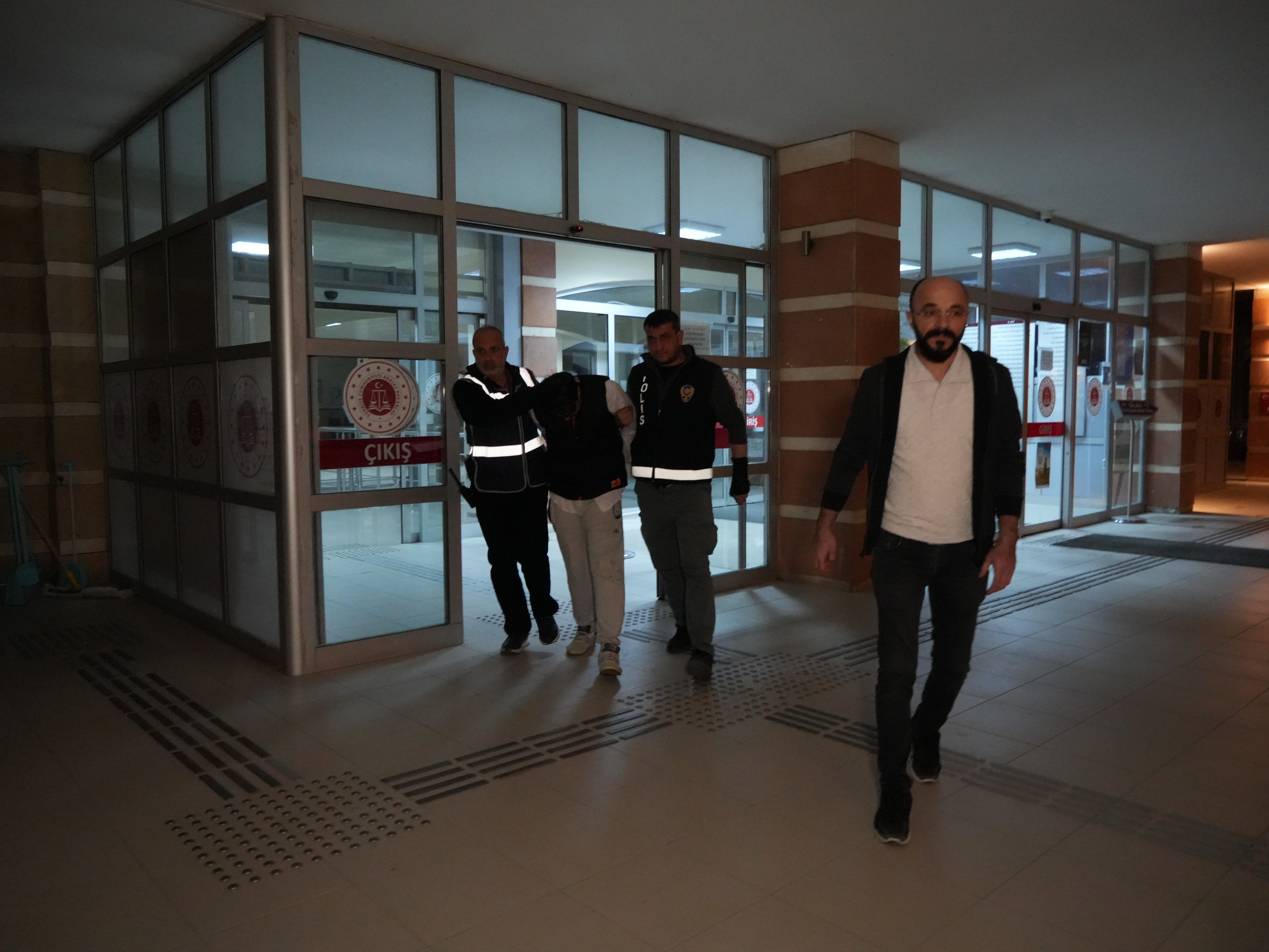 Hamile Eşini Öldürüp Cesediyle 10 Gün Geçiren Koca Tutuklandı (2)