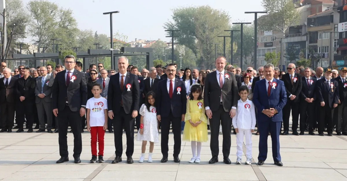 İnegöl 23 Nisan Ulusal Egemenlik Ve Çocuk Bayramı'nı Coşkuyla Kutladı (9)