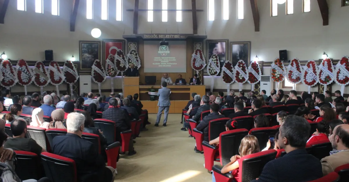 İnegöl Orhaniye Kadın Voleybol Takımı'nda Özgür Gürbüz Dönemi Başladı (3)