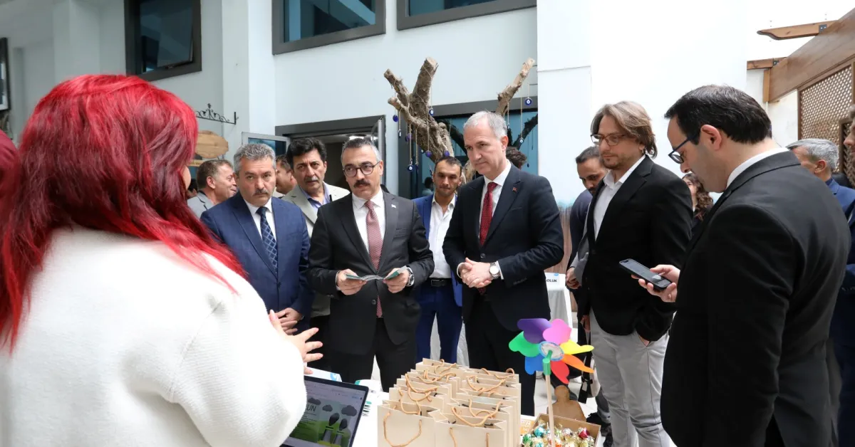 İnegöl’de “Bir Fikir Bir İnegöl” Yarışmasının Finali Gerçekleşti (3)