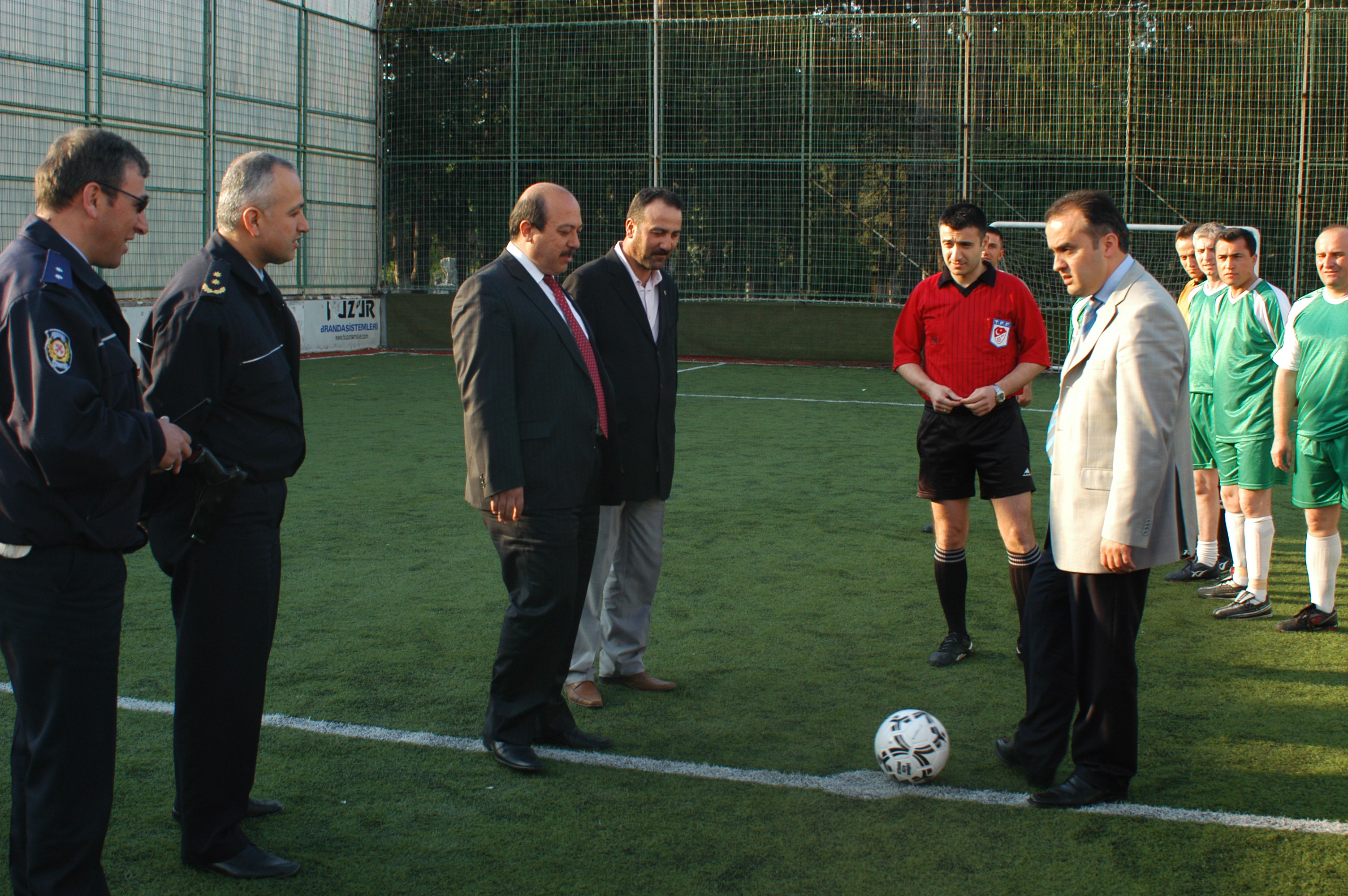 İnegöl’de Kurumlar Arası Halı Saha Turnuvası Sona Erdi 2007 Arsiv Haber (5)