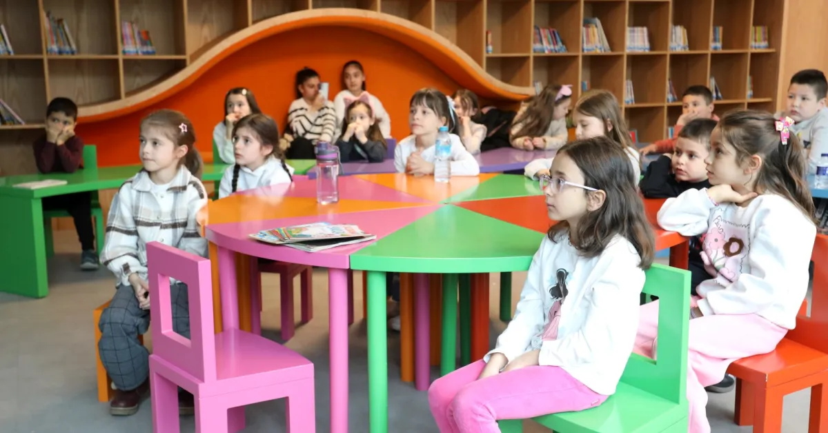 İnegöl’de Kütüphaneler Haftası Çocuklara Özel Atölyelerle Kutlandı (6)