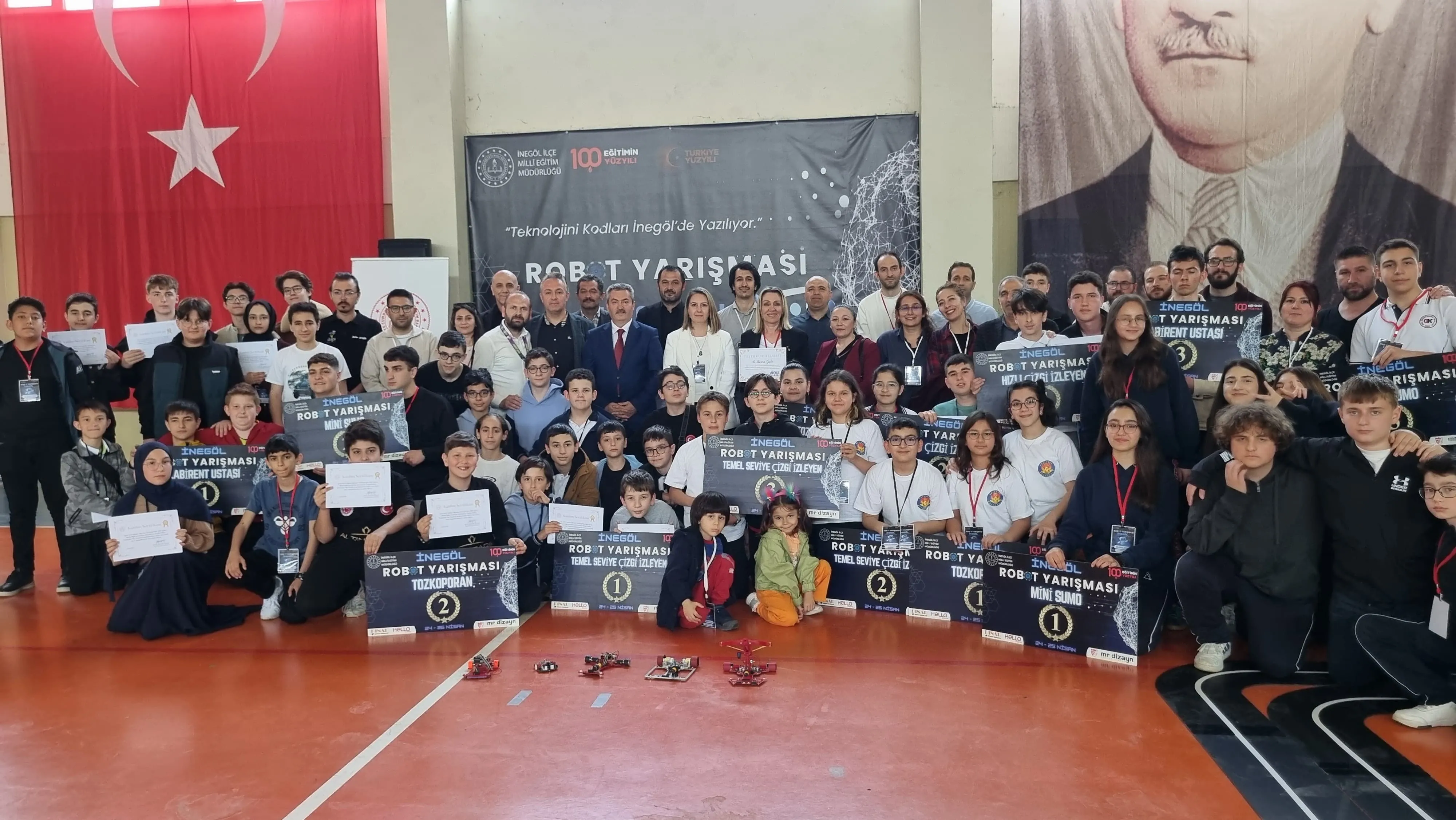 İnegöl’de Robotlar Yarıştı, Gençler Geleceğe Yön Verdi! (4)
