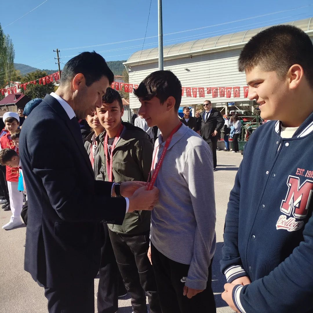 Kamil Turhan Kimdir Kamil Turhan Nereli Kamil Turhan Kaç Yaşında Büyükorhan Belediyesi Gencgazete (4)
