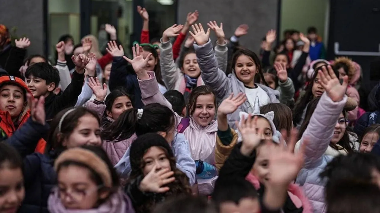 Kurban Bayramı Ile Yaz Tatili Birleşiyor Mu Bakan Tekin Açıkladı! (1)