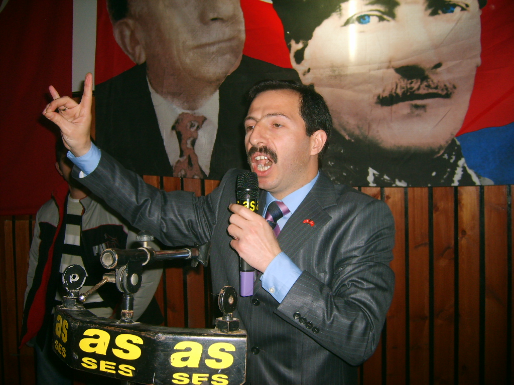 Mhp’de Güç Gösterisi 850 Kişilik Katılım Şovuna Akp Eleştirileri Damga Vurdu Gencgazete (2)