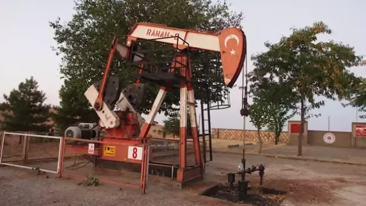 Turkiyenin Ilk Petrol Kuyusu 1544434430 4314
