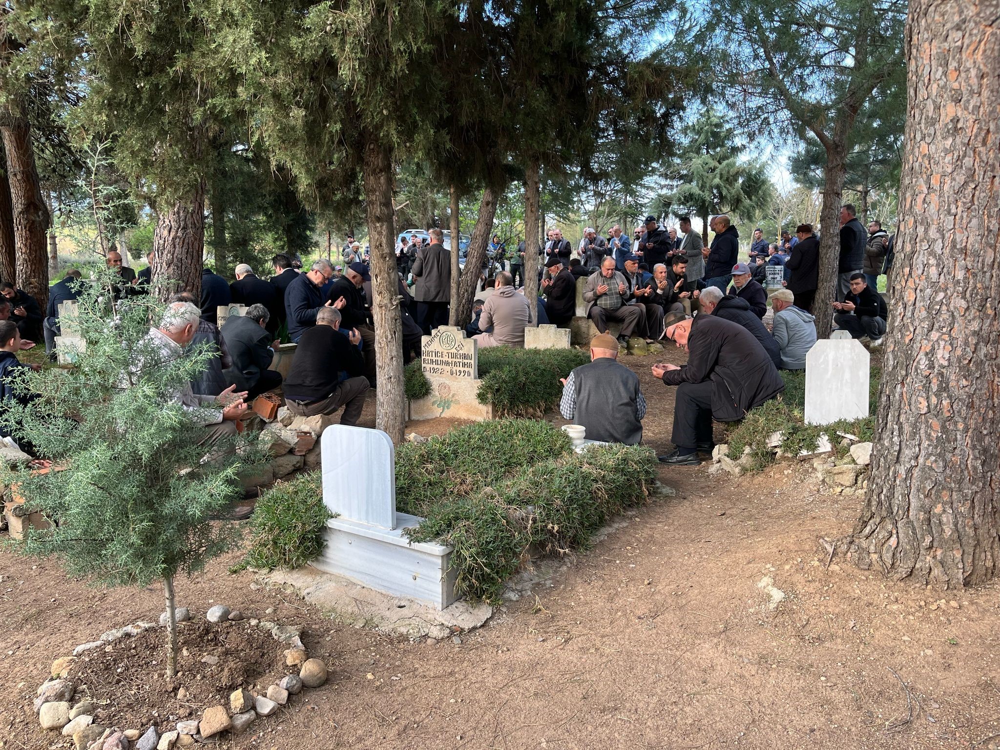 Vefat Edenler Cenaze Bilgileri Ölüm Haberleri Mezarlık Kabir Bilgileri Gencgazete (14)