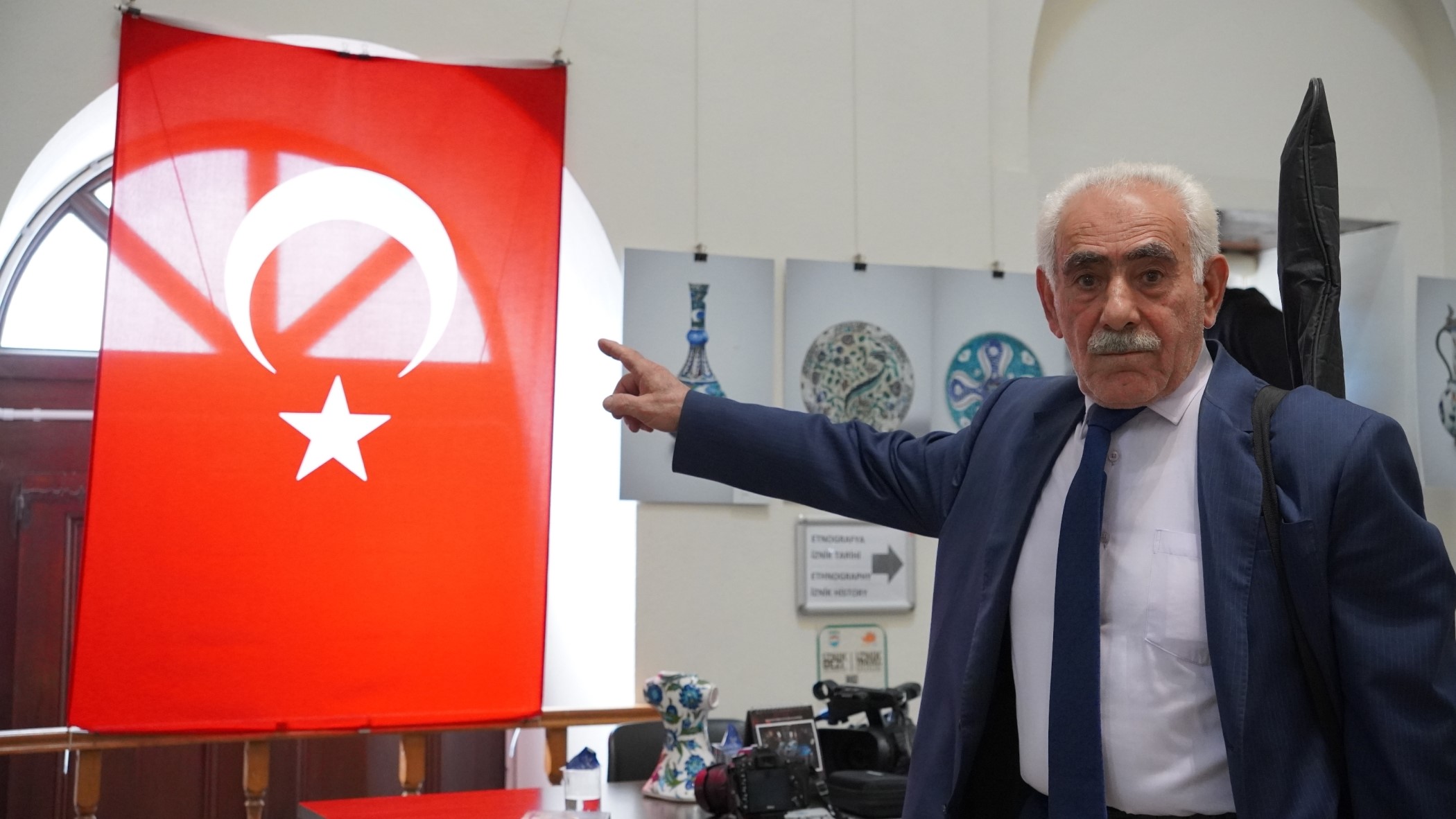 65 Yıldır Sazı Ve Kalemi Elinden Bırakmadı (2)
