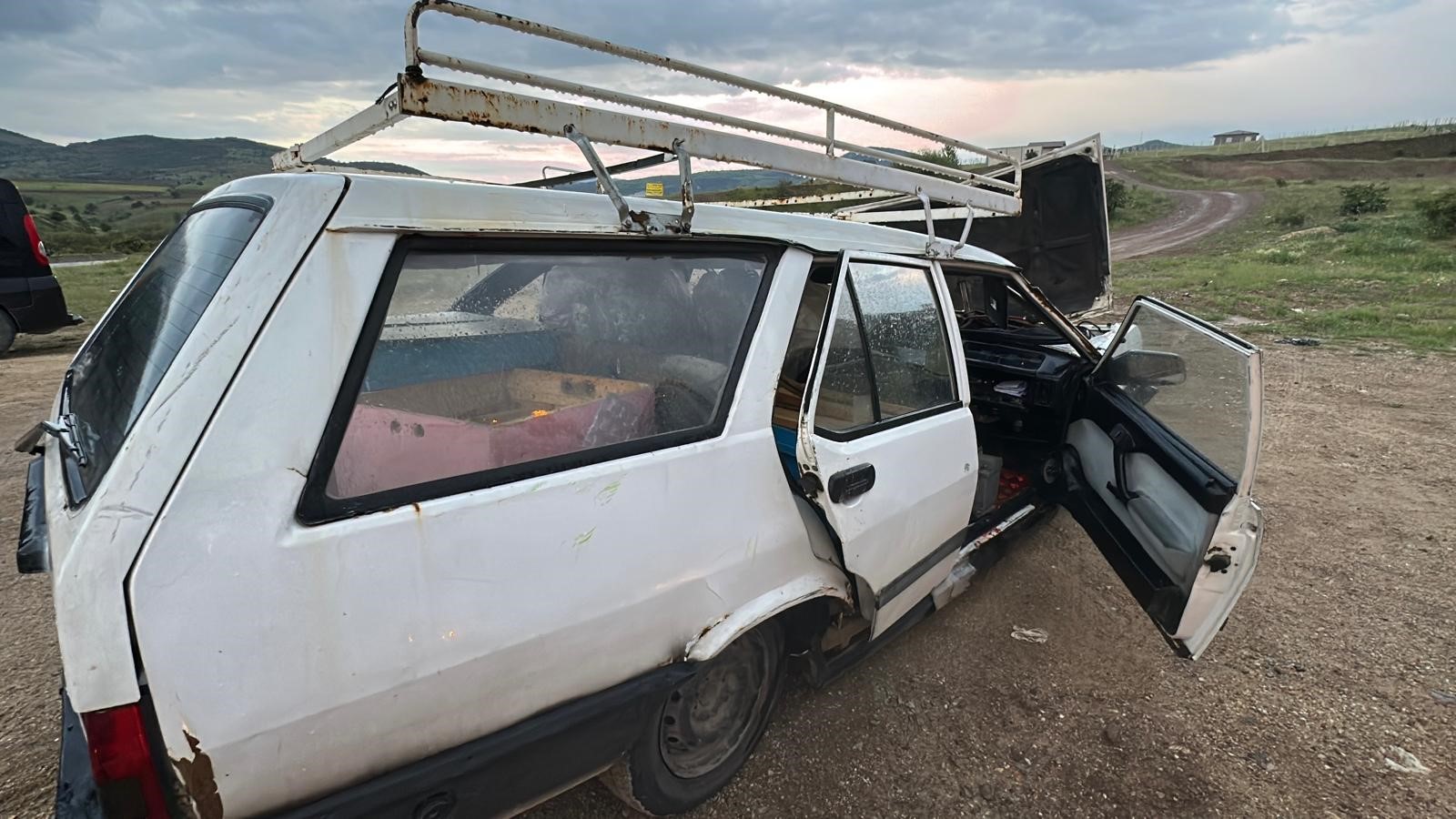 Ankara’da Iki Araç Kafa Kafaya Çarpıştı 1 Ölü, 1 Yaralı (1)