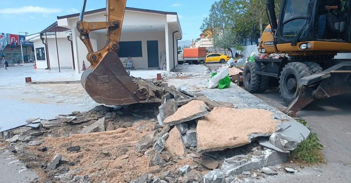 Bursa Otobüs Terminali'nde Yaz Yoğunluğu Öncesi Altyapı Hamlesi (2)