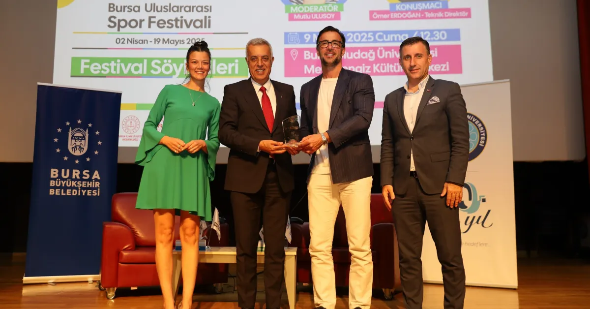 Bursaspor’un Şampiyon Kaptanı Ömer Erdoğan, Bursa Uluslararası Spor Festivali'nde Gençlerle Buluştu (2)