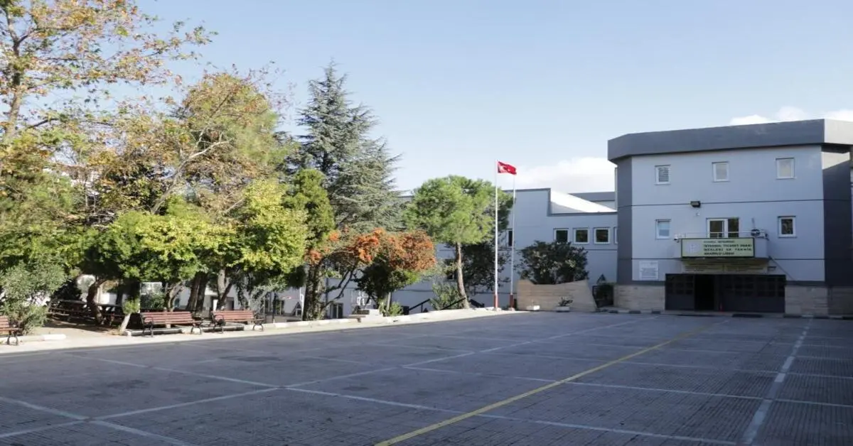 Genç Gazete Bayrampaşa’da Hangi Liseler Öne Çıkıyor İstanbul'un Bu İlçesinde Eğitim Kalitesine Göre En Başarılı Liseler Hangileri 6