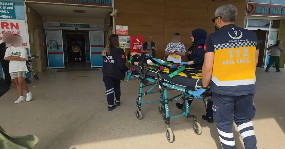 Genç Gazete Bursa İstikametinde Feci Kaza Biri Çocuk 3 Yaralı 2
