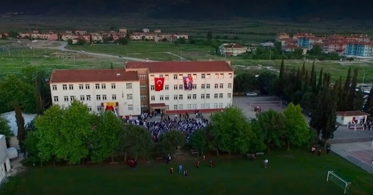 Genç Gazete Bursa İznik'te Hangi Liseler Öne Çıkıyor İznik Liselerinin Puanları Ve Yüzdelik Dilimleri Neler