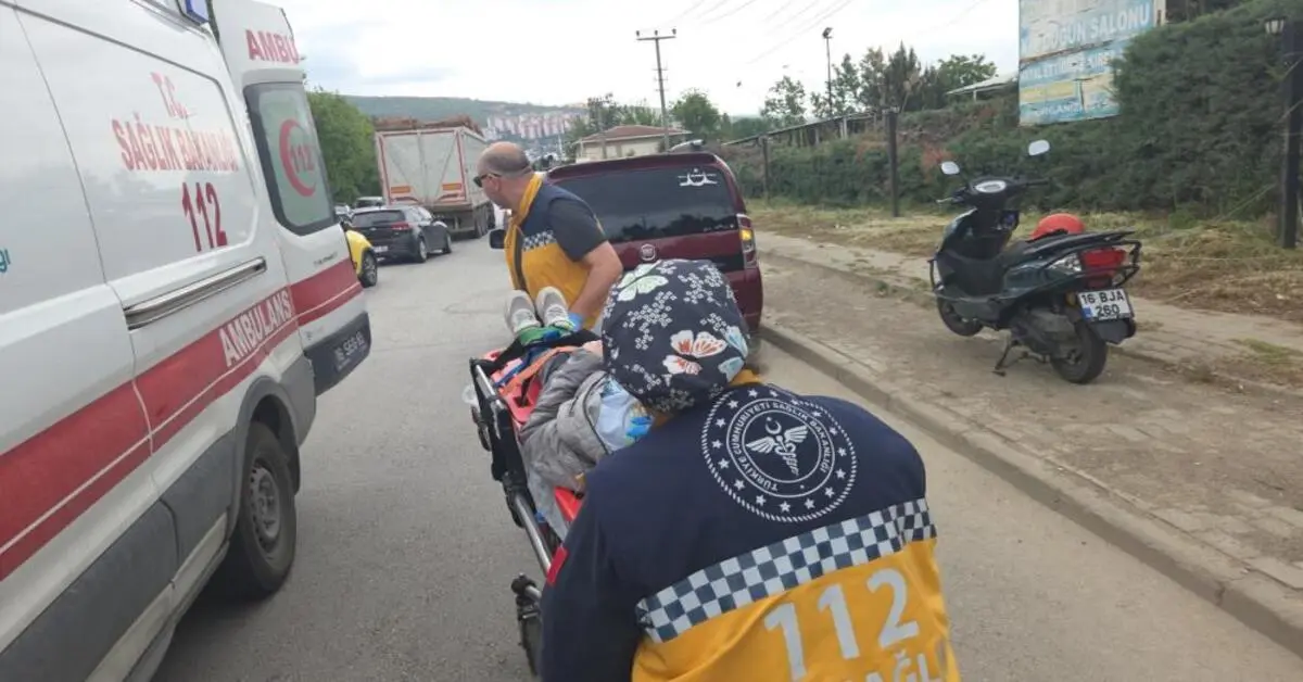 Genç Gazete Bursa'da İki Motosiklet Çarpıştı Baba Ve Oğlu Yaralandı 2
