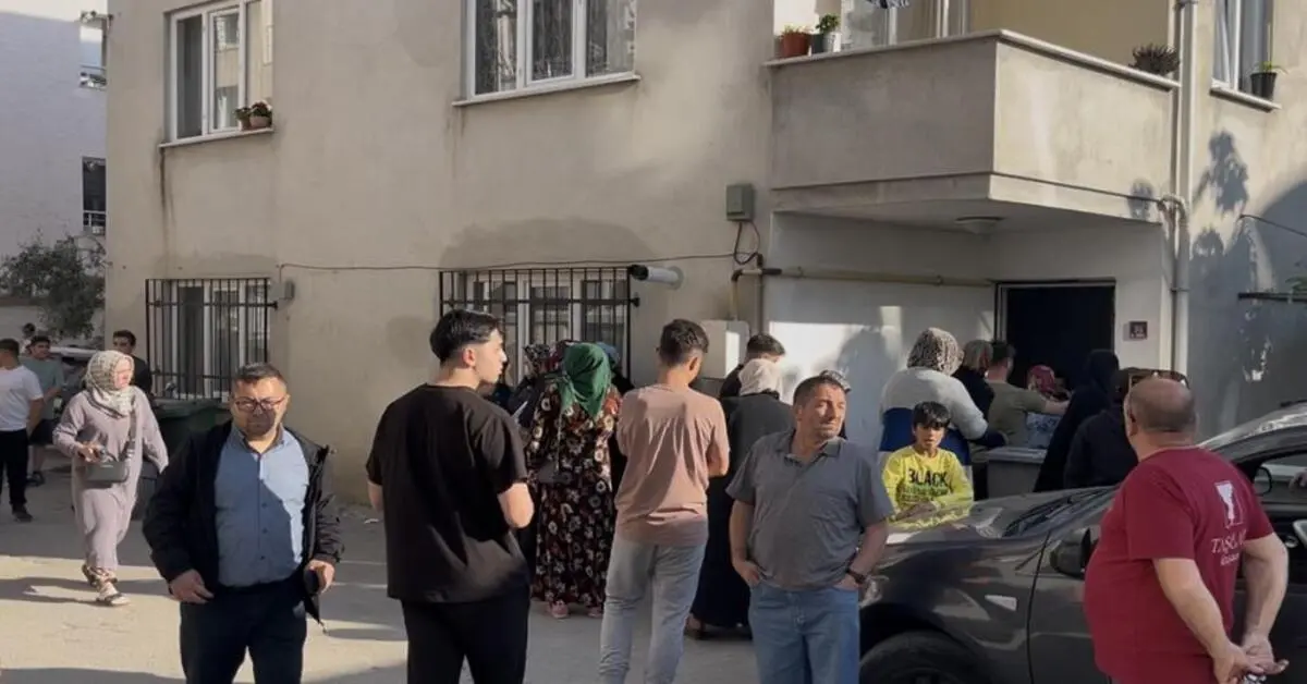 Genç Gazete Bursa'da Komşular Arasında Çöp Atma Kavgası Yaralılar Var! 11