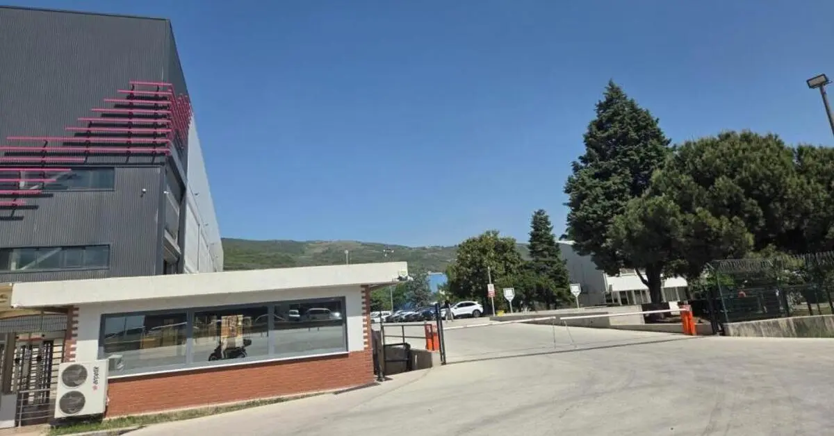 Genç Gazete Bursa’daki Yat Fabrikasında Kimyasal Depo Alev Alev Yandı 1