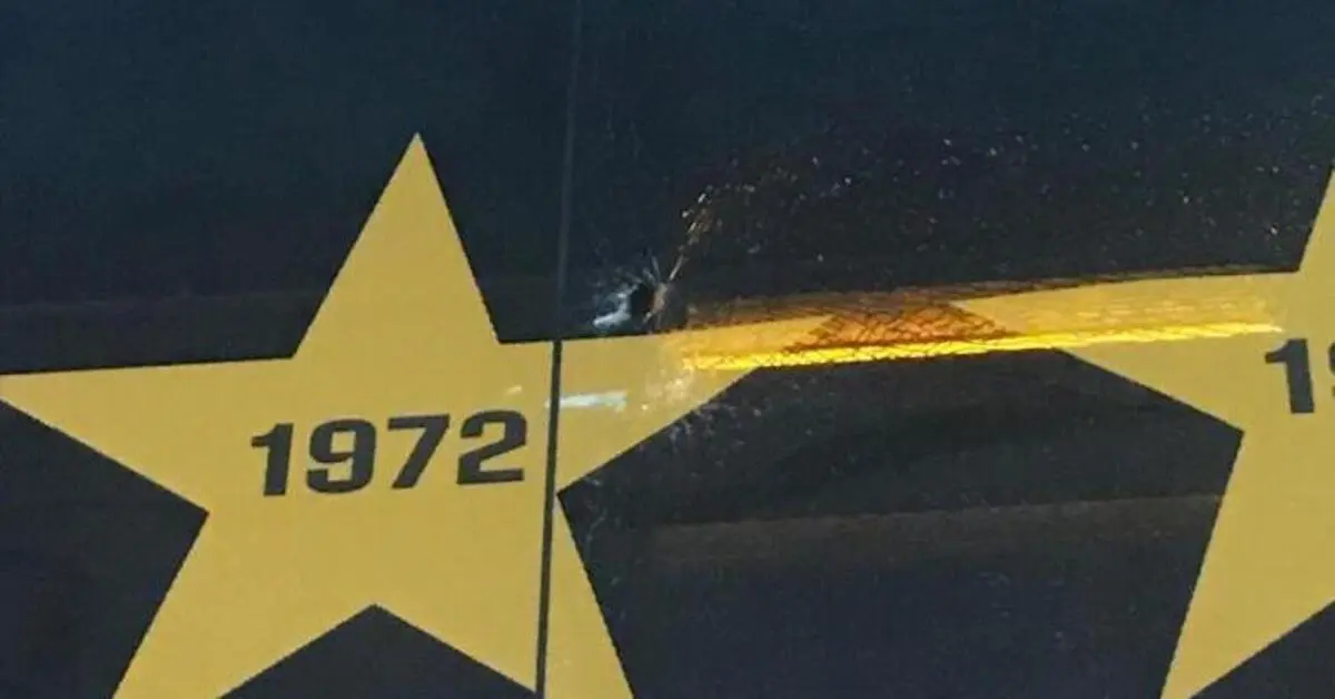 Genç Gazete Galatasaray’ın Takım Otobüsüne Taşlı Saldırı 1