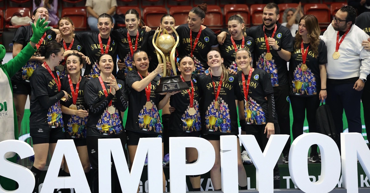 Genç Gazete Hentbol Kadınlar Türkiye Kupası Bursa Büyükşehir Belediyespor’un