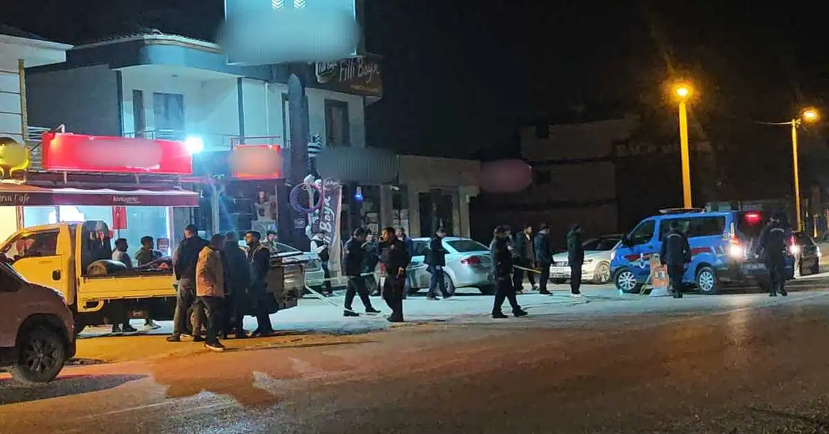 Genç Gazete İnegöl'de Çiğköfteciye Silahlı Saldırı İşletme Sahibi Yaralı-4