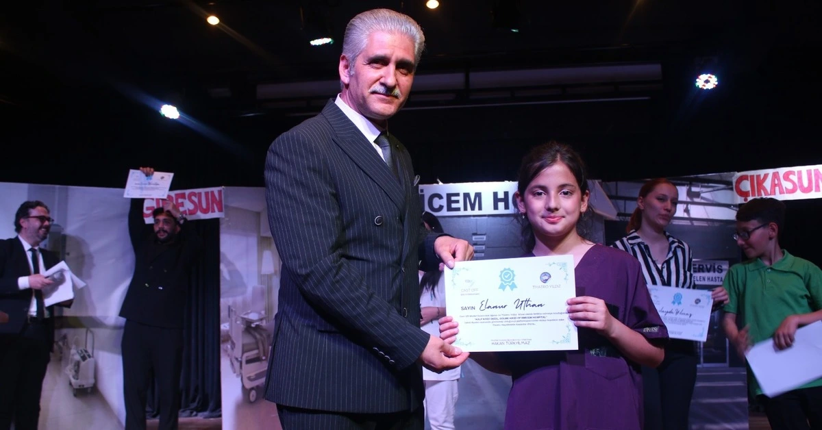 Genç Gazete İnegöl’de Sahne Miniklerin, Tiyatro Gösterisi İzleyiciden Tam Not Aldı 5