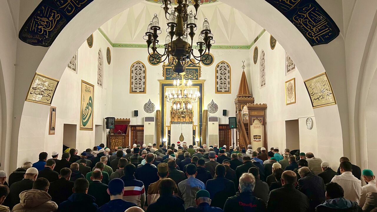 Genç Gazete İshakpaşa Camii Bayram Namazı-1