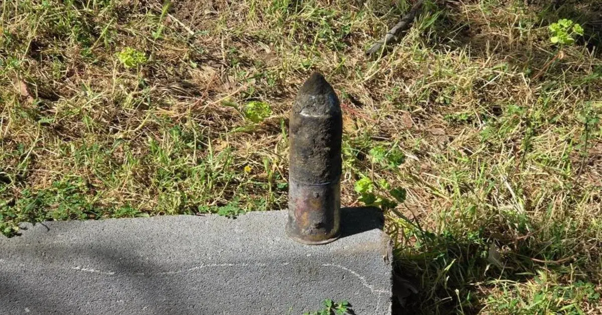 Genç Gazete İznik Gölü Kenarında Patlamamış Top Mermisi Bulundu