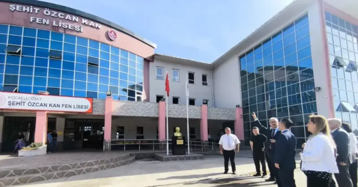 Genç Gazete Kocaeli'de Hangi Liseler Öne Çıkıyor 2025 Yılı İtibarıyla En Başarılı Liselerin Taban Puanları Ve Yüzdelik Dilimleri 2