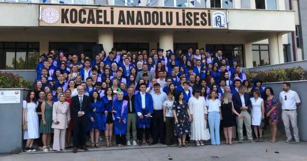 Genç Gazete Kocaeli'de Hangi Liseler Öne Çıkıyor 2025 Yılı İtibarıyla En Başarılı Liselerin Taban Puanları Ve Yüzdelik Dilimleri 5