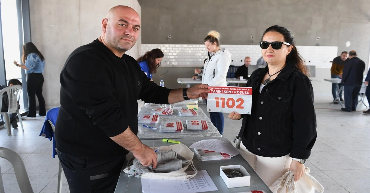 Genç Gazete Osmangazi Tarihi Kent Koşusu’na Katılacak Sporseverler Numaralarını Aldı 1