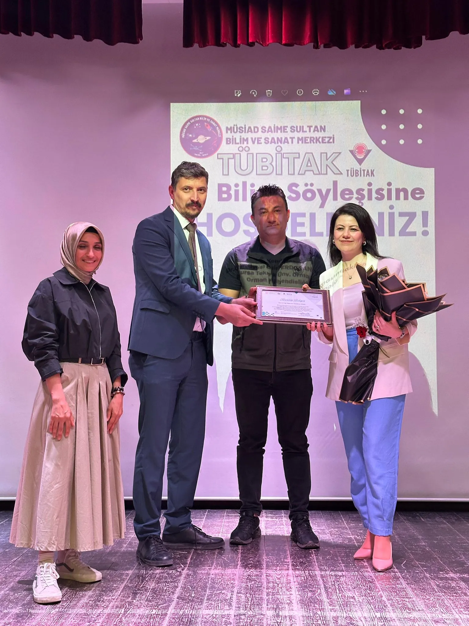 Genç Gazete Saime Sultan’da Çevre Temalı Tübi̇tak Bilim Söyleşisi Gerçekleşti 1