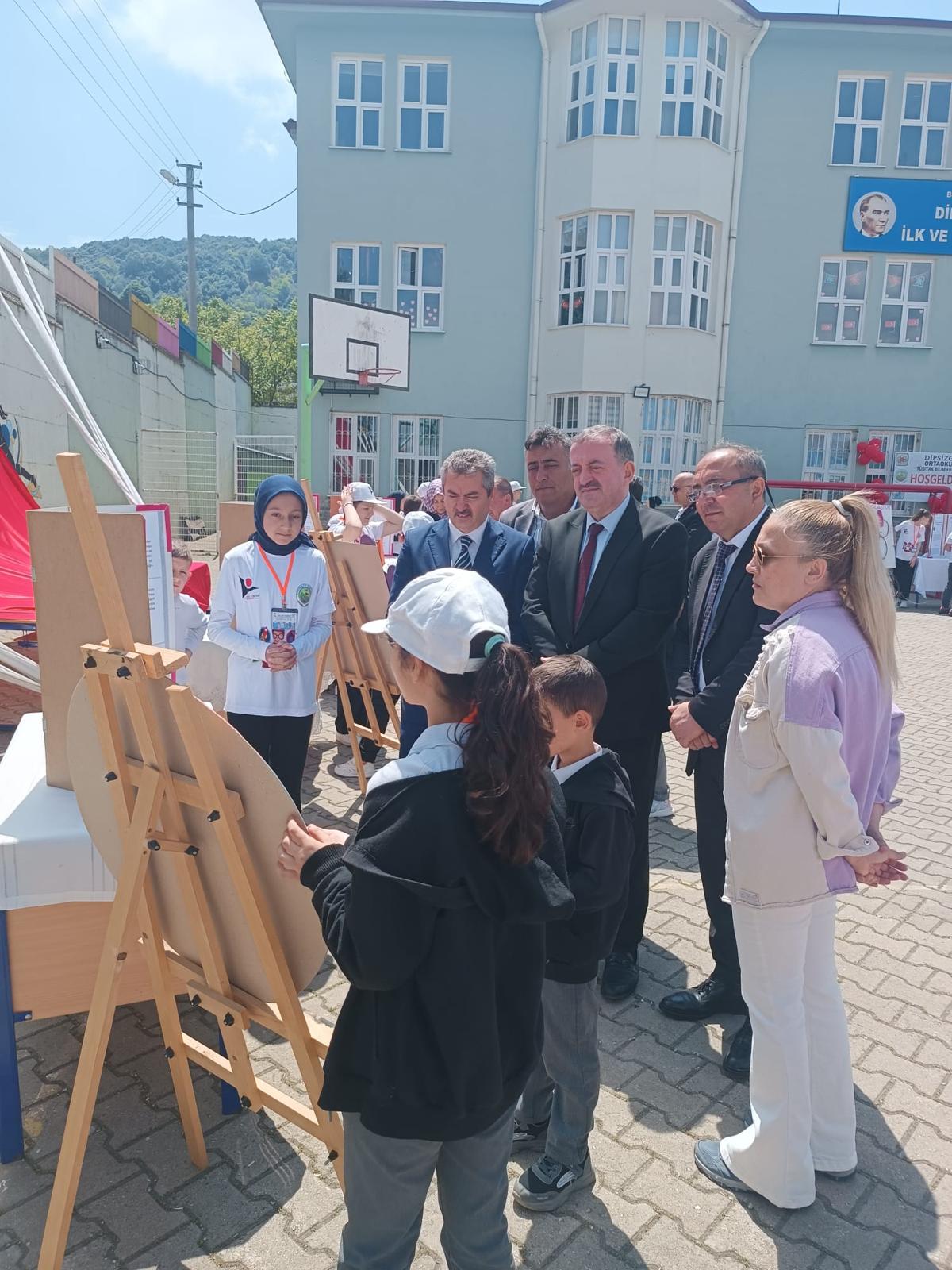 Gencgazete Dipsizgöl Ortaokulu’ndan Bilime Işık Tutan Fuar (1)