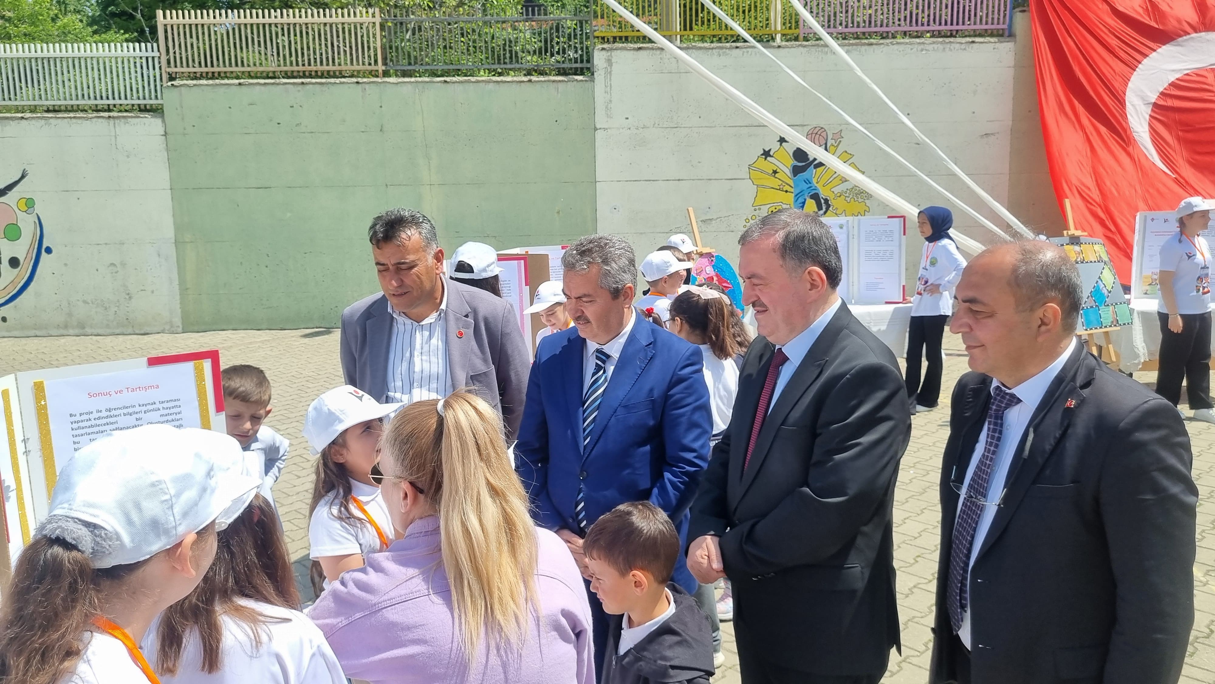 Gencgazete Dipsizgöl Ortaokulu’ndan Bilime Işık Tutan Fuar (13)