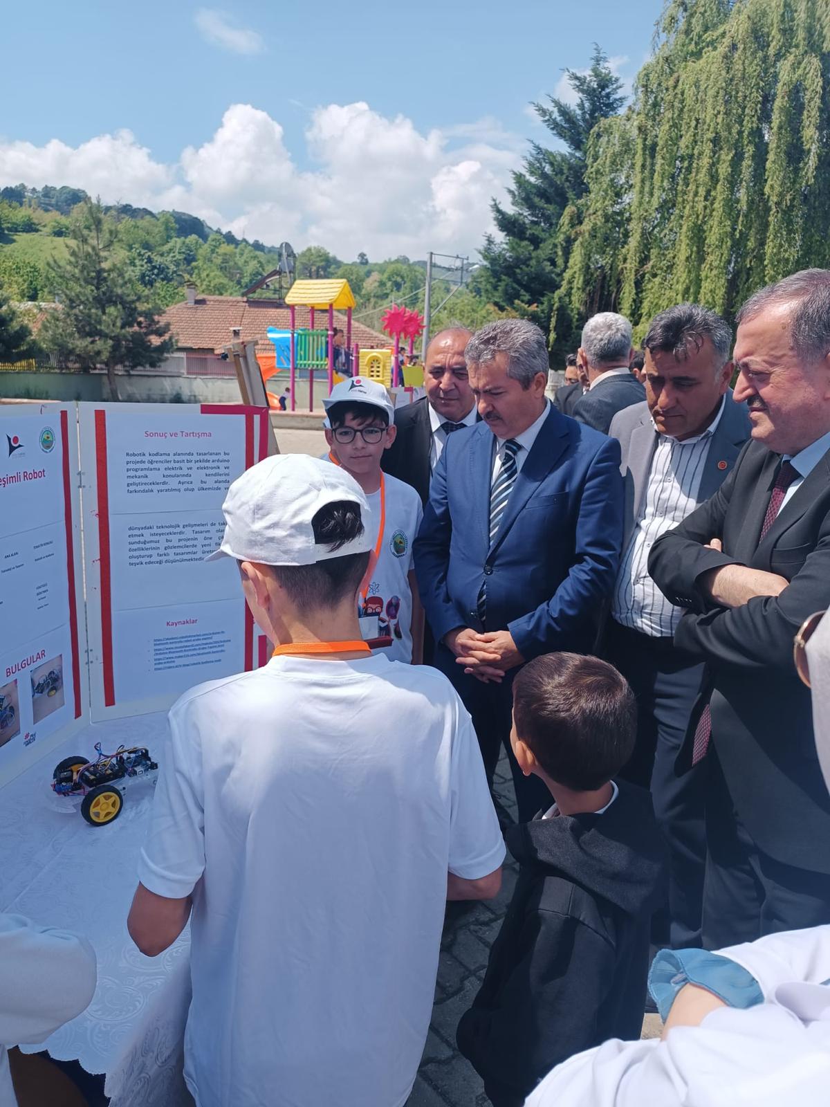 Gencgazete Dipsizgöl Ortaokulu’ndan Bilime Işık Tutan Fuar (2)