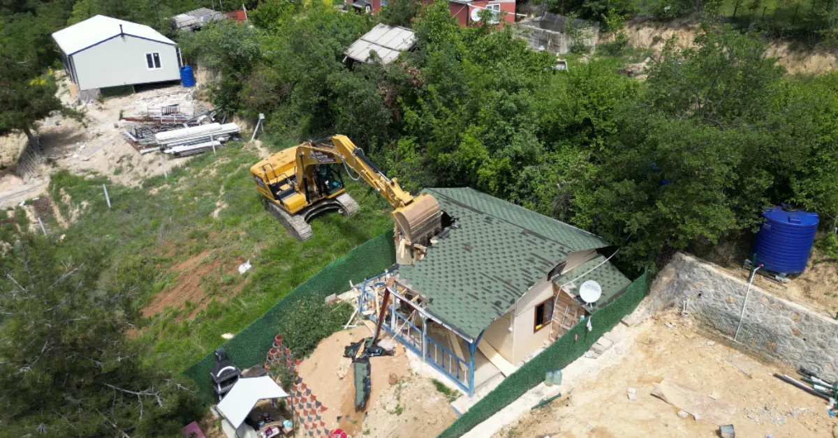 İnegöl Belediyesi, Şipali’de 12 Kaçak Yapıyı Kaldırdı (10)