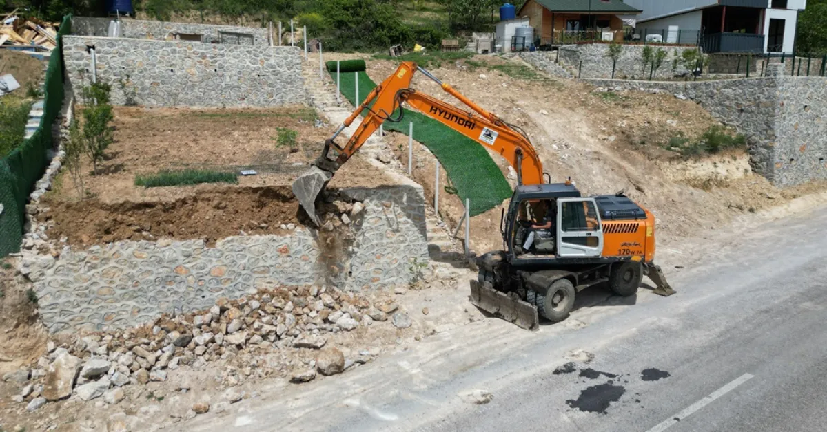 İnegöl Belediyesi, Şipali’de 12 Kaçak Yapıyı Kaldırdı (13)