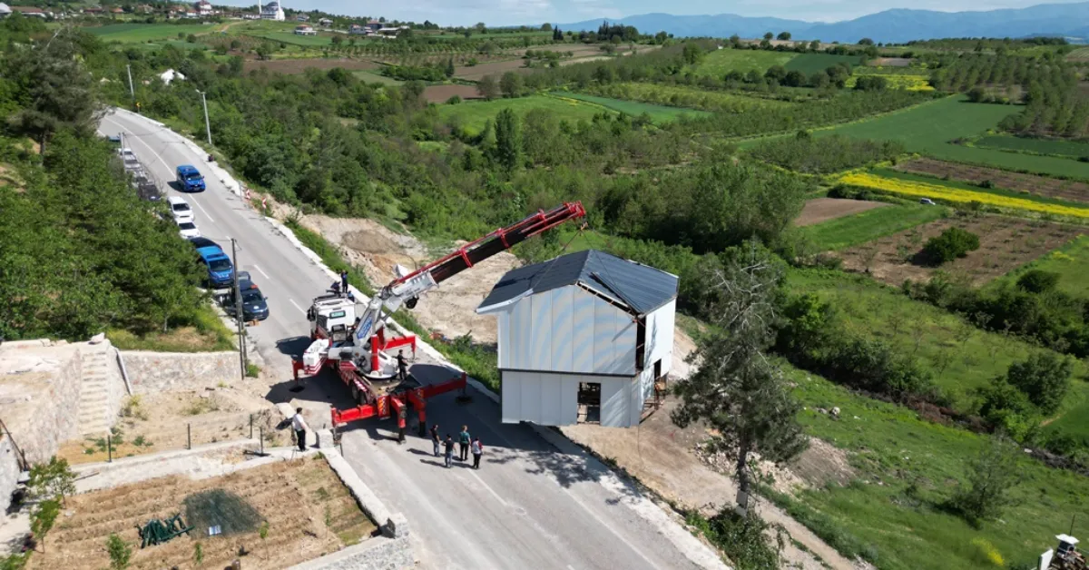 İnegöl Belediyesi, Şipali’de 12 Kaçak Yapıyı Kaldırdı (2)