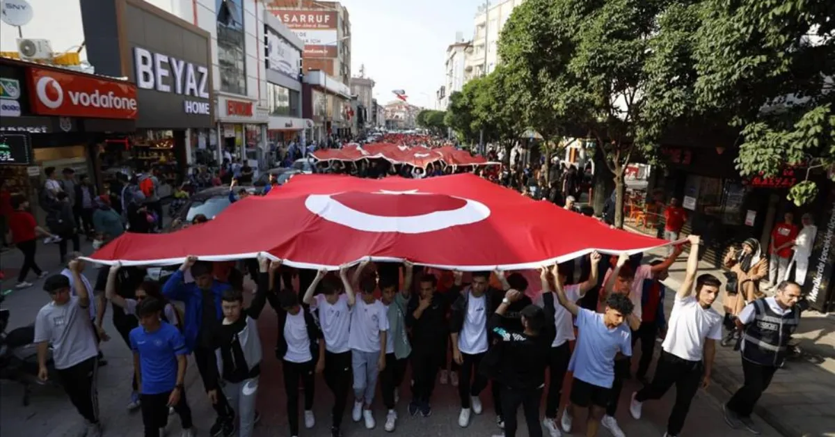 İnegöl Belediyesi'nden 19 Mayıs Kutlamalarına Davet (3)