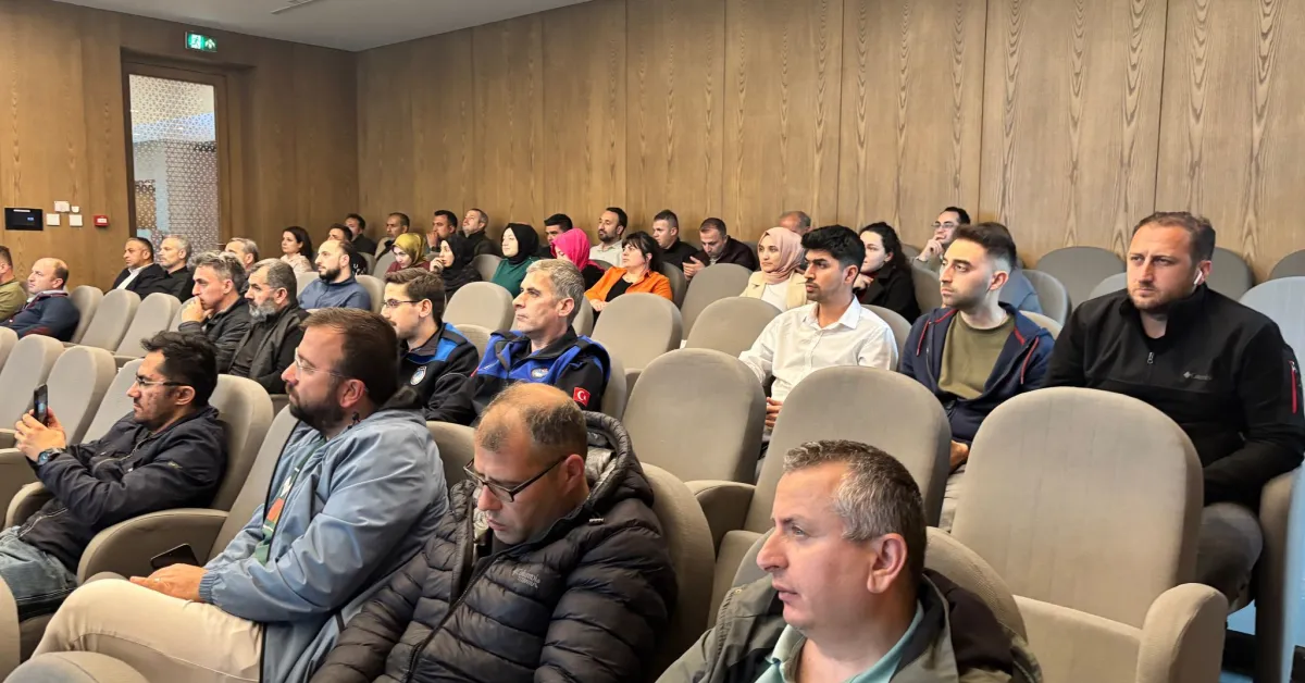 İnegöl Belediyesi'nden Personele Yönelik Resmi Yazışma Eğitimi Gerçekleştirildi (3)