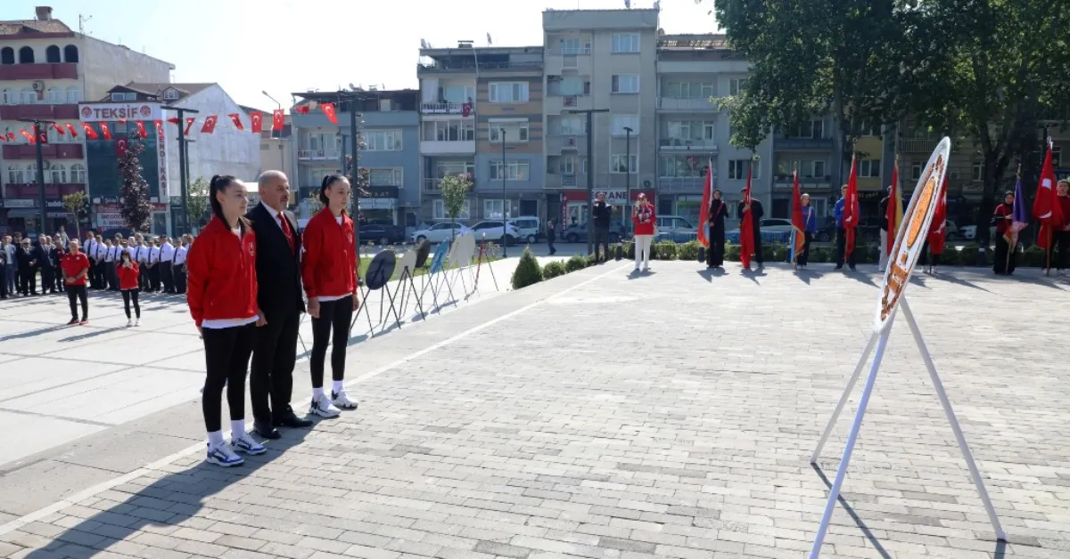 İnegöl'de 19 Mayıs'ın 106'Ncı Yılı Coşkuyla Kutlandı (2)