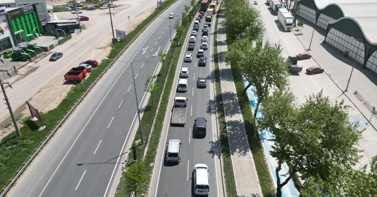 İnegöl'de Tir Ile Otomobil Çarpıştı 1 Yaralı (2)