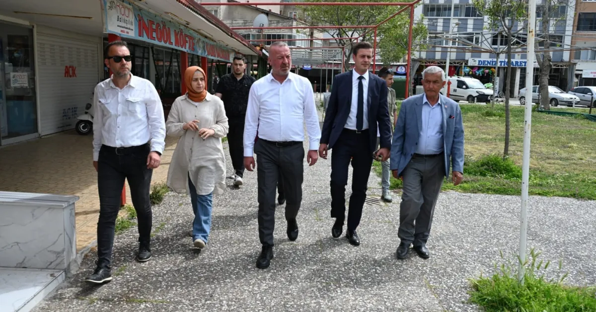 Karacabey Belediyesi, Yeniköy’de Turizm Sezonu Öncesi 29 Bin Çiçekle Hazırlık Başlattı (2)