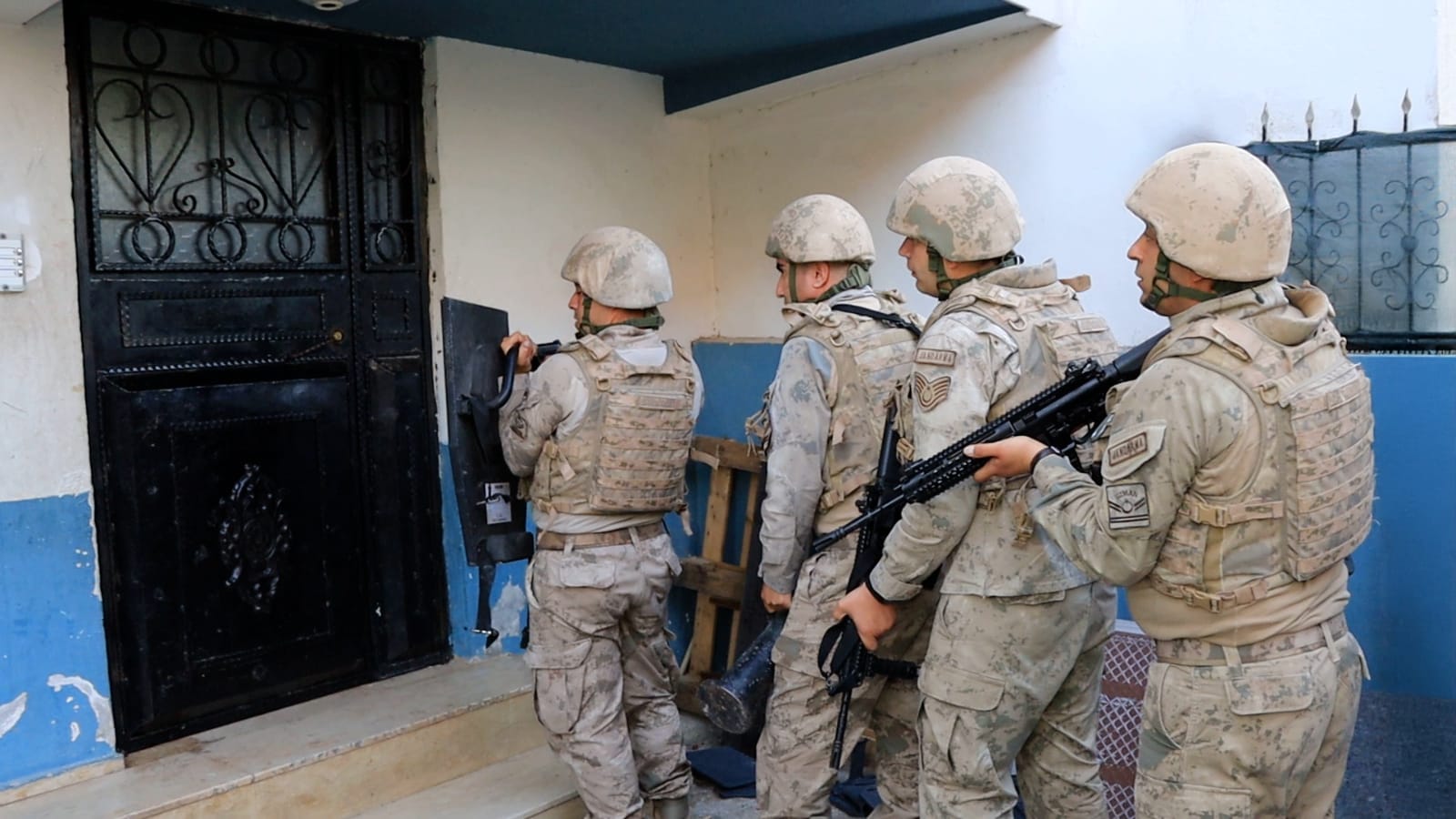 Mersin'de Torbacılara Yönelik Operasyon 84 Tutuklama (4)