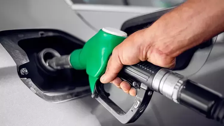 Petrol Dibi Gördü, 4 Yılın En Düşük Seviyesine Geriliyor (4)