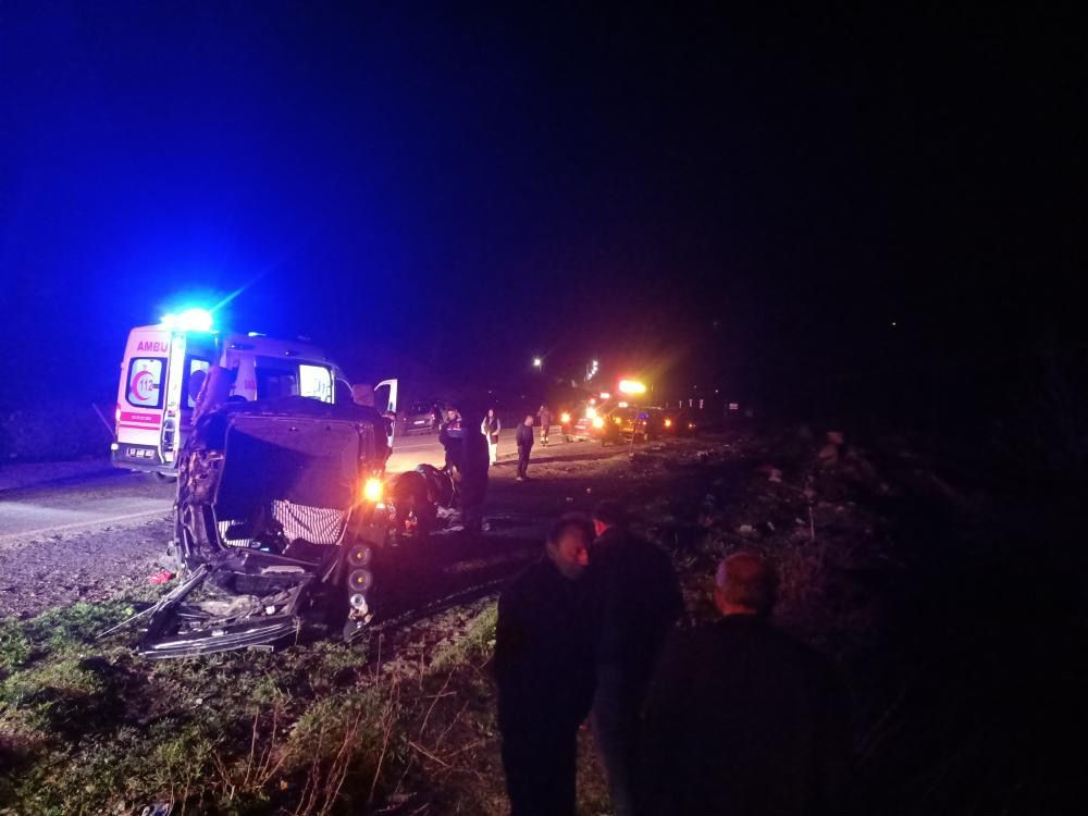 Rize'de Otomobil Takla Attı, 3 Ölü 2 Yaralı! (1)
