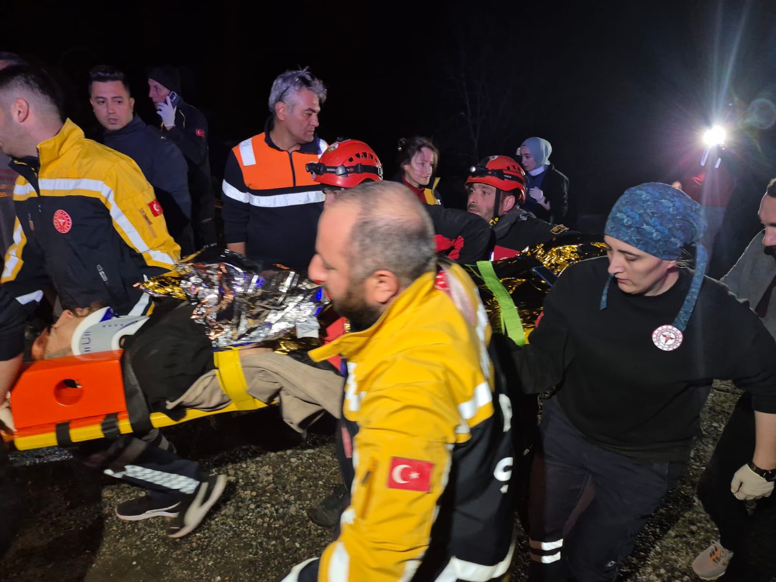 Rize'de Otomobil Takla Attı, 3 Ölü 2 Yaralı! (2)