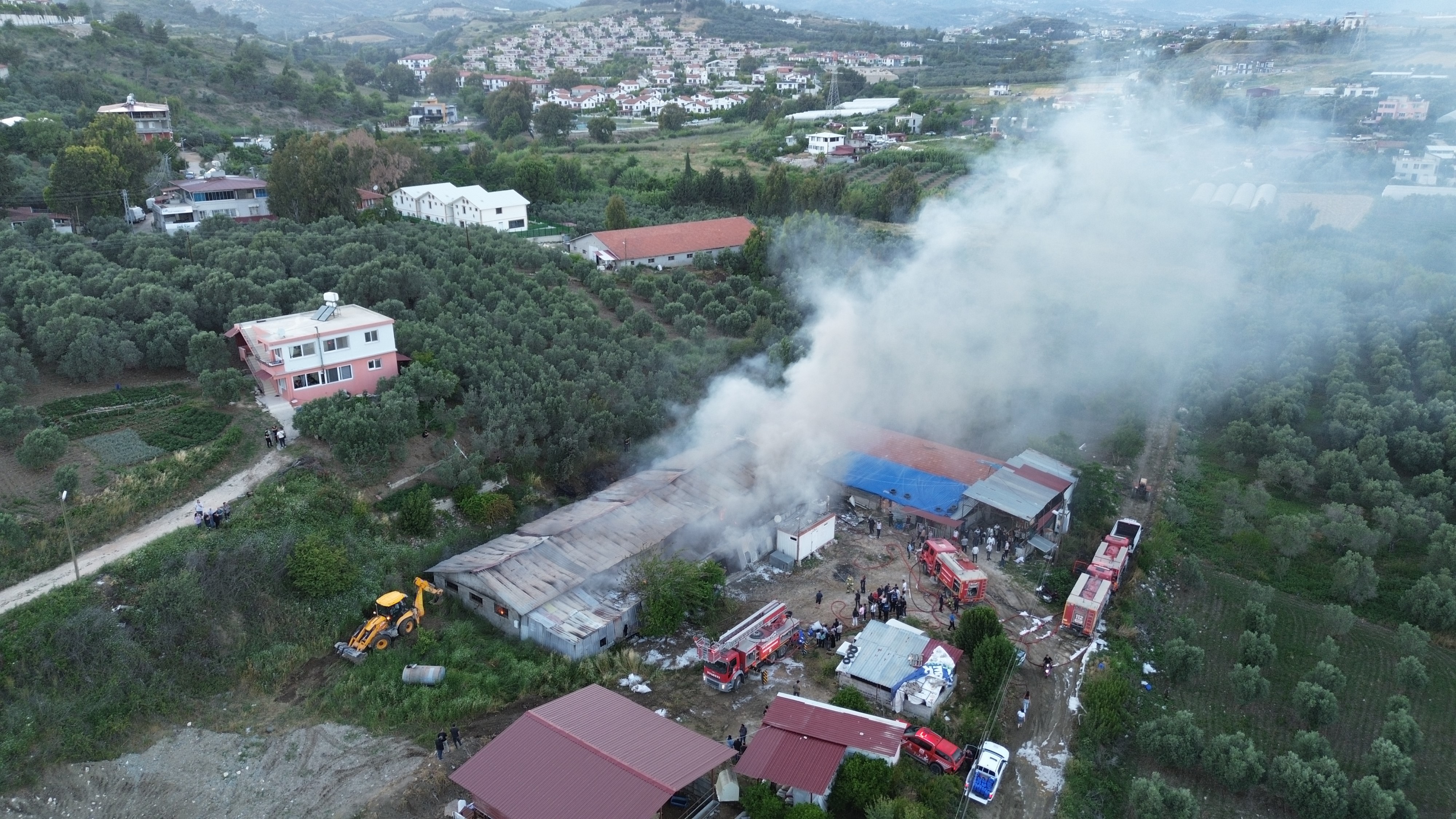 Tekstil Fabrikası Alevlere Teslim Oldu (3)